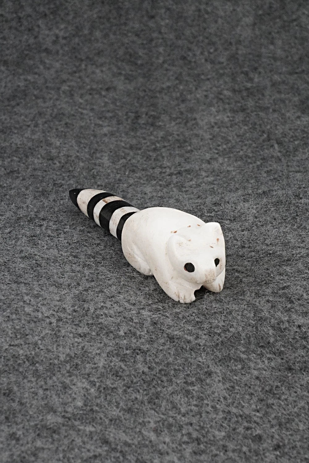 Raccoon Zuni Fetish Carving - Justin Red Elk