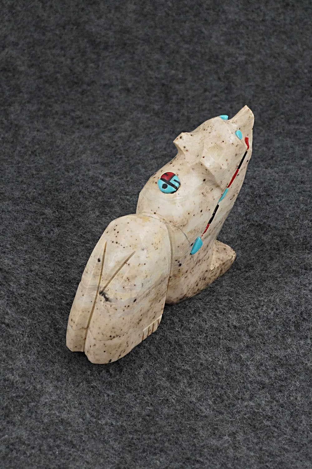 Bear Zuni Fetish Carving - Danette Laate
