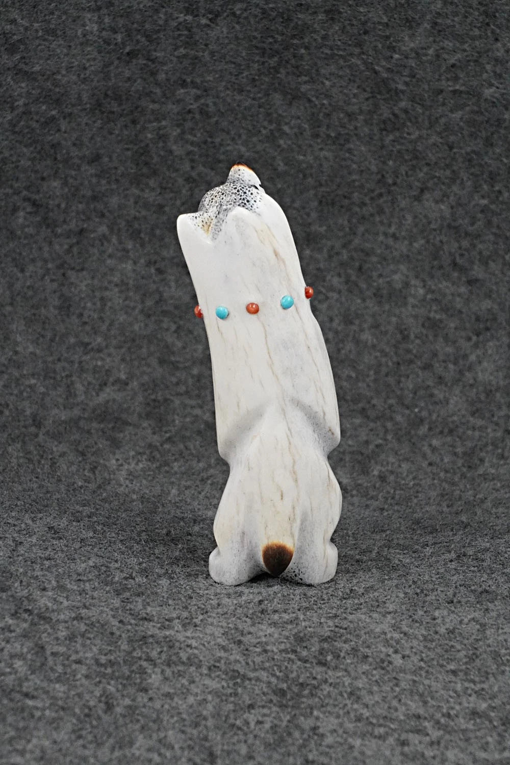 Bear Zuni Fetish Carving - Claudia Peina