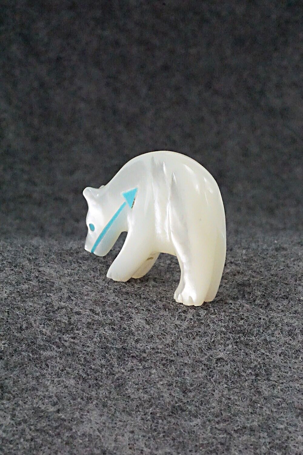 Bear Zuni Fetish Carving - Andres Quandelacy