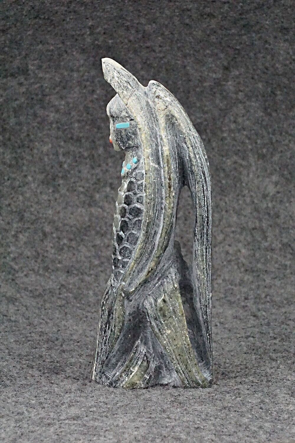 Corn Maiden Zuni Fetish Carving - Derrick Kaamasee