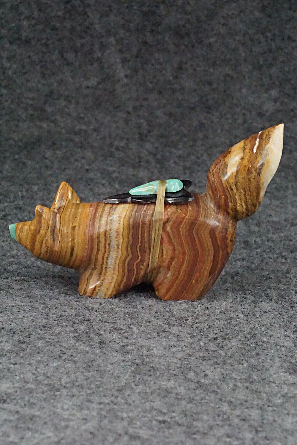 Wolf Zuni Fetish Carving - Enrike Leekya