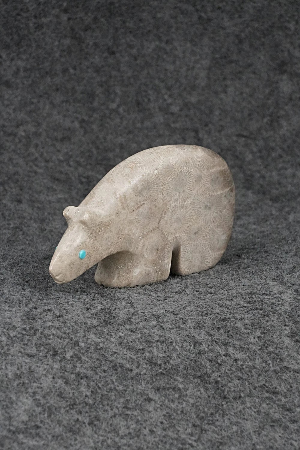 Bear Zuni Fetish Carving - Ronnie Lunasee