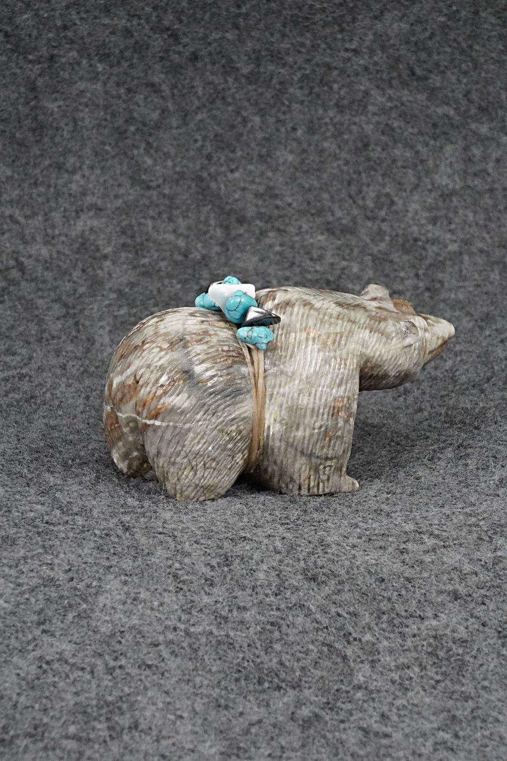 Bear Zuni Fetish Carving - Farlan & Paulette Quam