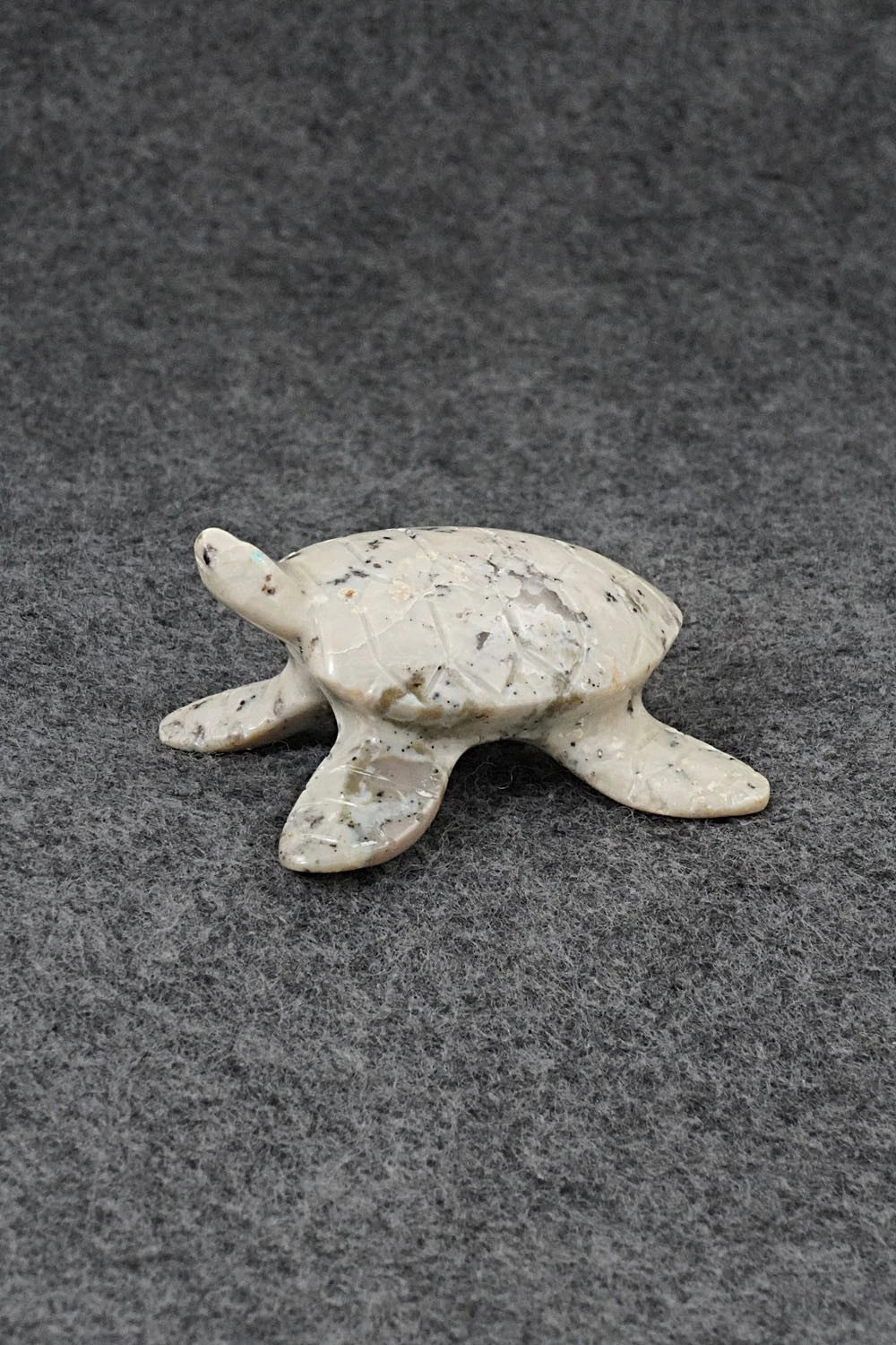 Turtle Zuni Fetish Carving - Joseph Quam