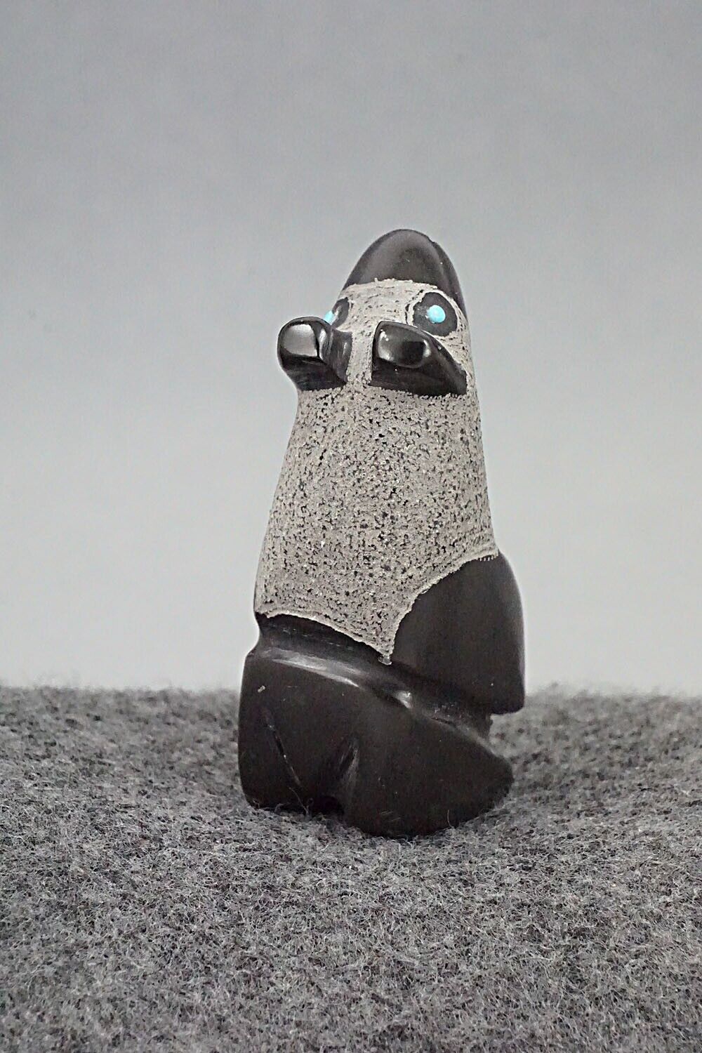 Bear Zuni Fetish Carving - Reynold Lunasee