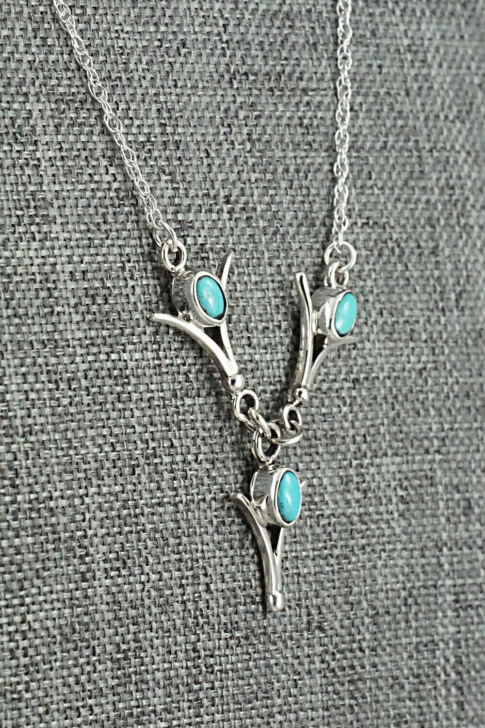 Turquoise & Sterling Silver Necklace - Verley Betone