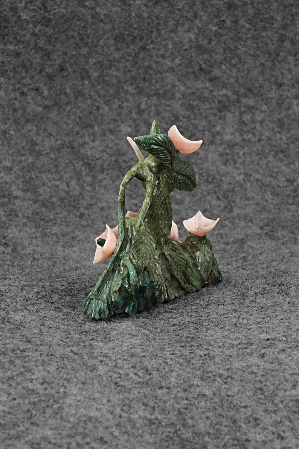 Hummingbird Zuni Fetish Carving - Ruben Najera