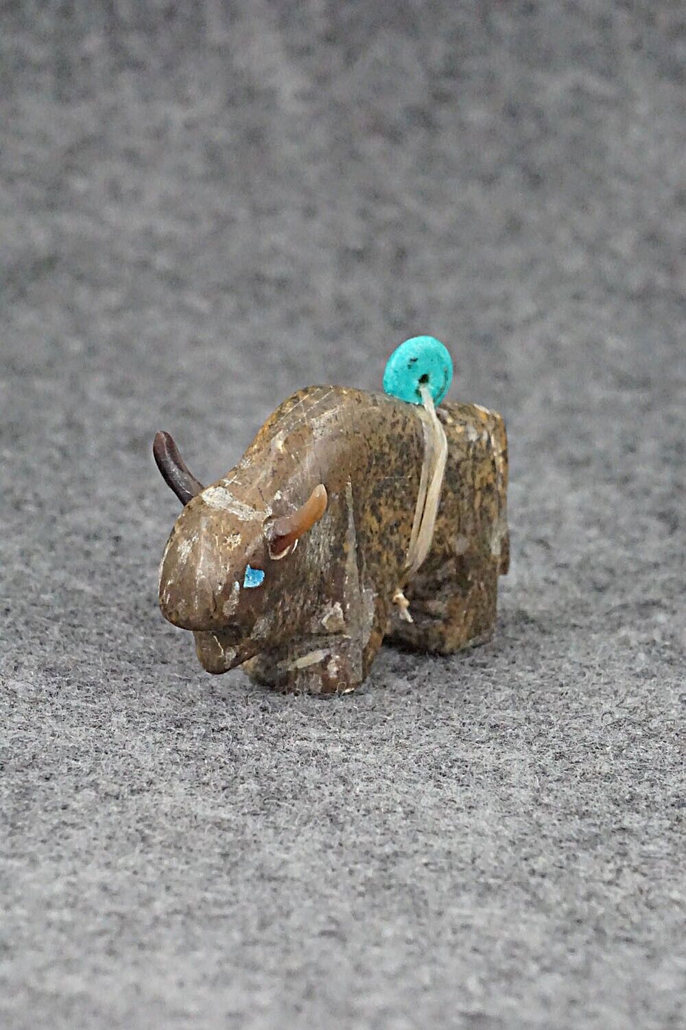 Buffalo Zuni Fetish Carving - Fernando Laiwakete