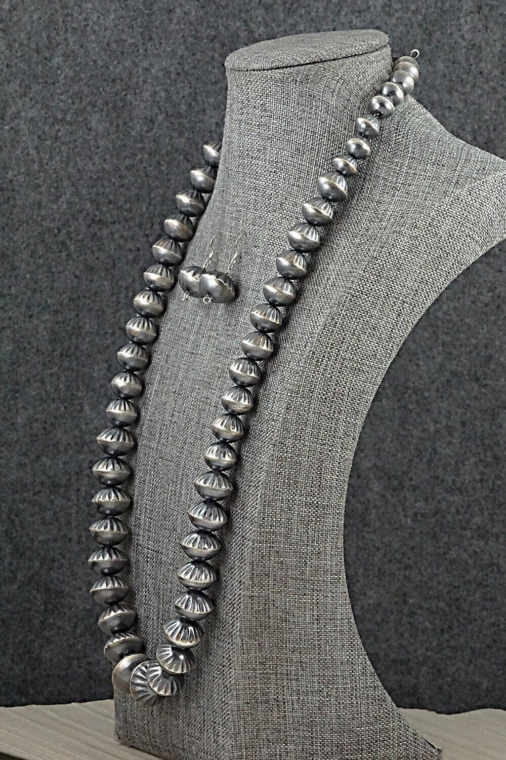 Navajo Pearl Sterling Silver Necklace Set - Virginia Tso