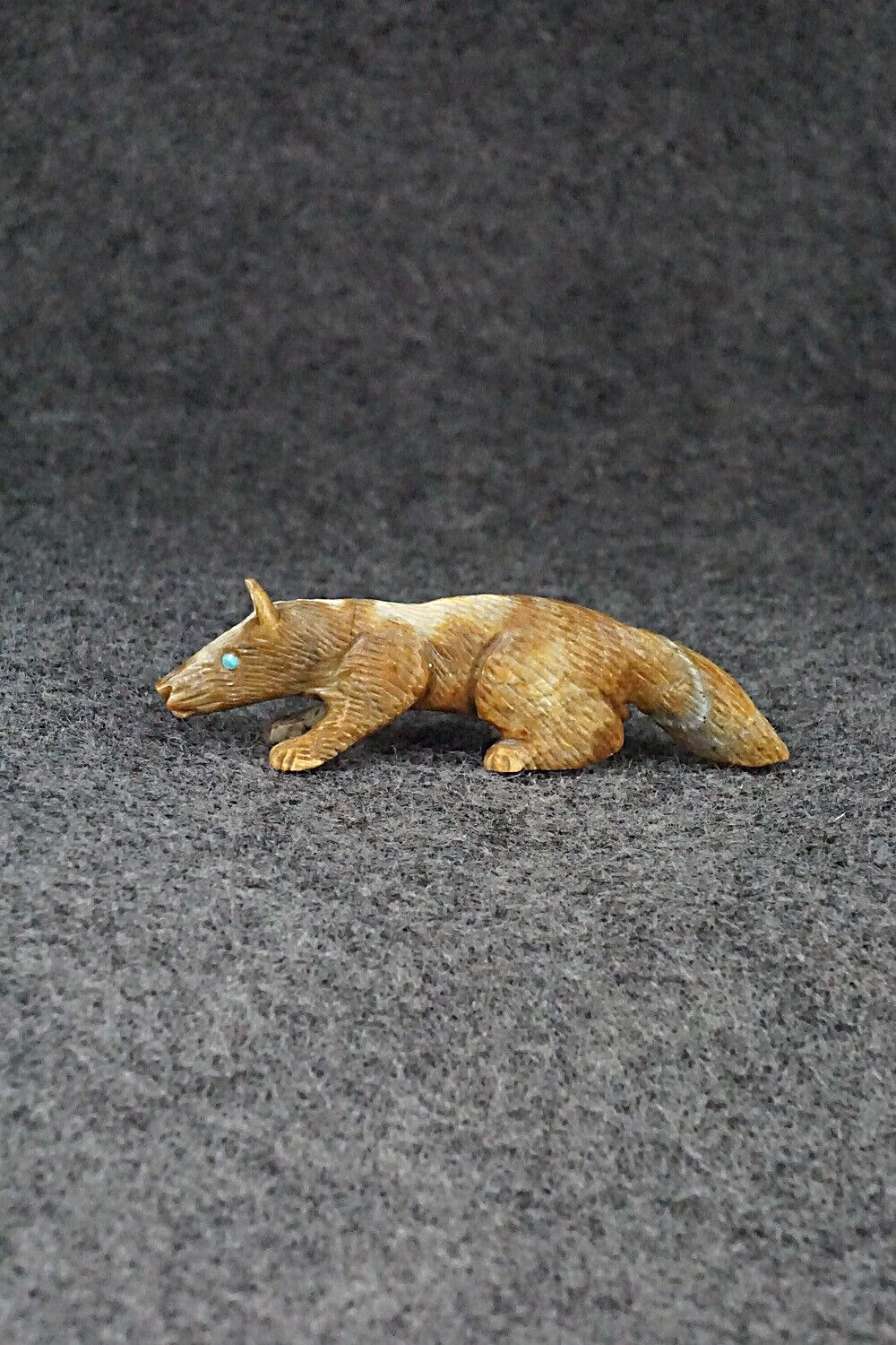 Wolf Zuni Fetish Carving - Lance Cheama