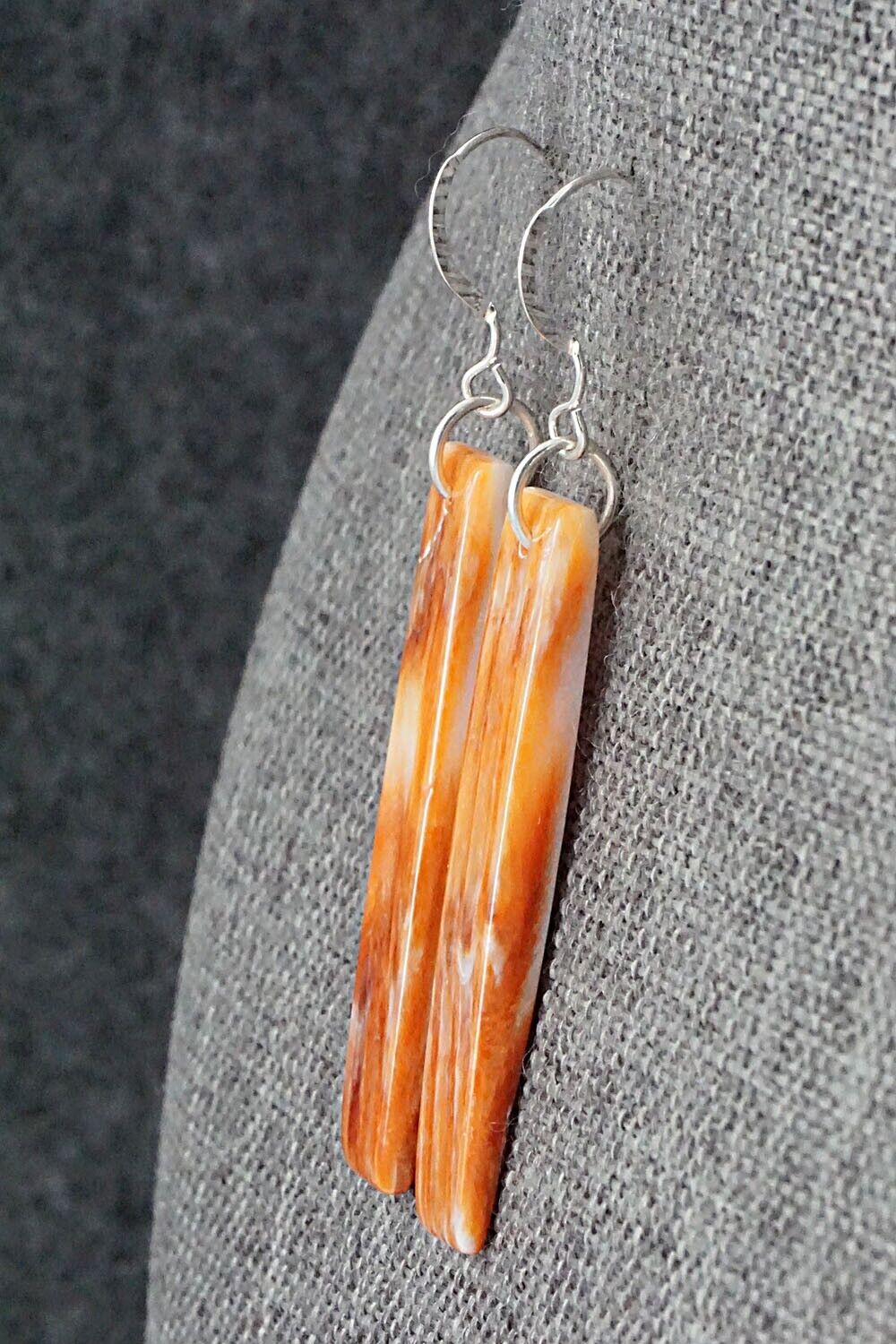 Spiny Oyster & Sterling Silver Earrings - Jesus Espino