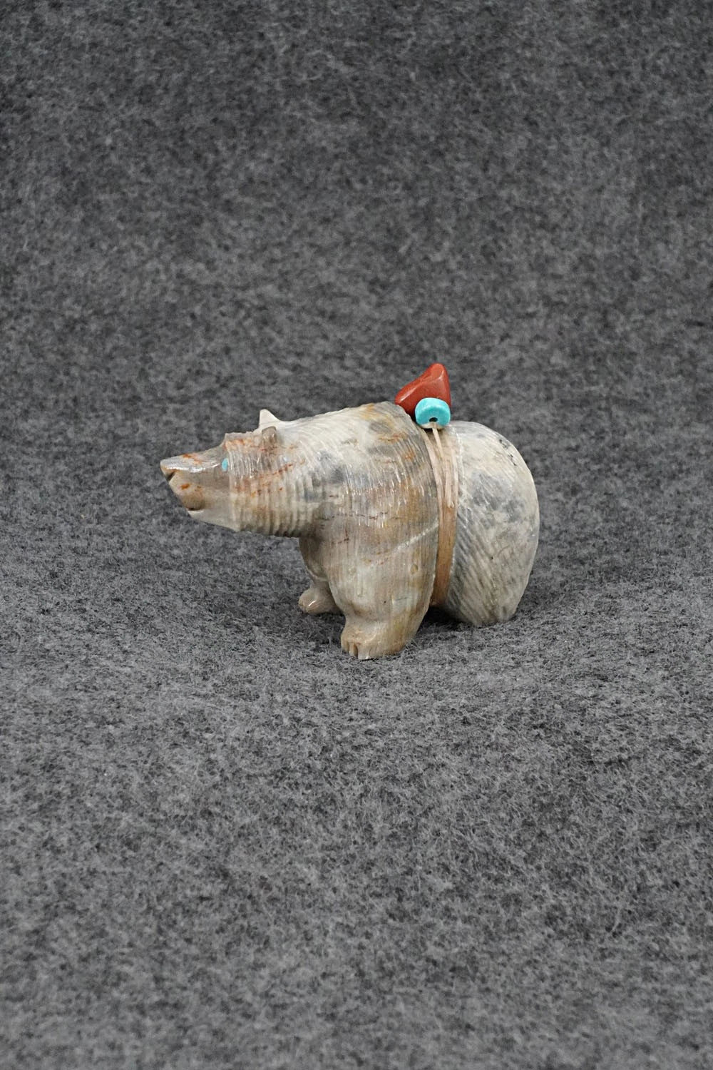 Bear Zuni Fetish Carving - Farlan & Paulette Quam