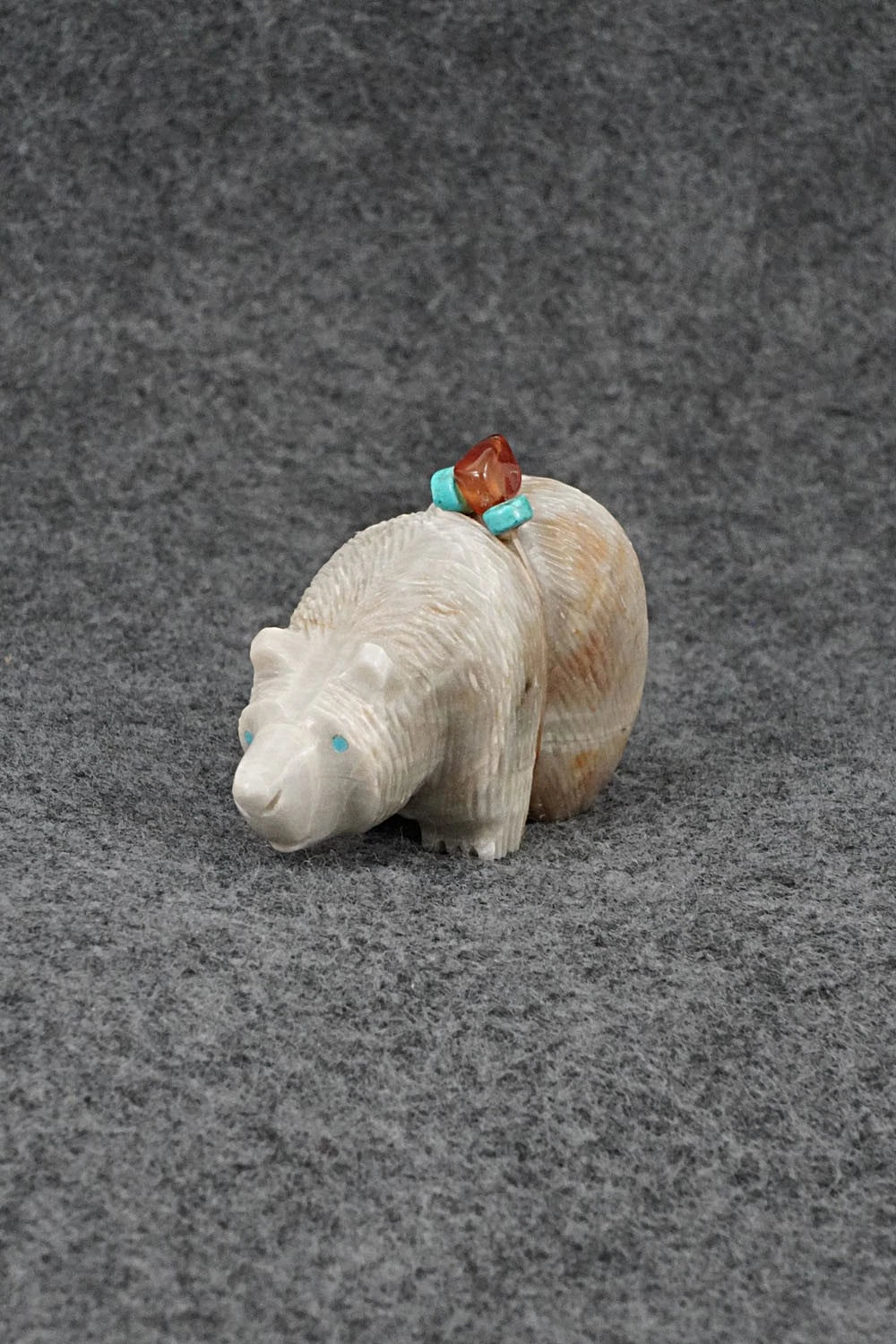 Bear Zuni Fetish Carving - Farlan & Paulette Quam