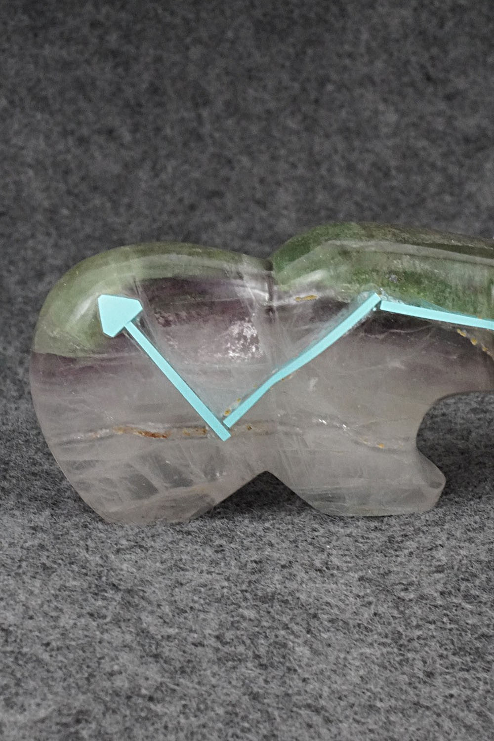Bear Zuni Fetish Carving - Kenric Laiwakete