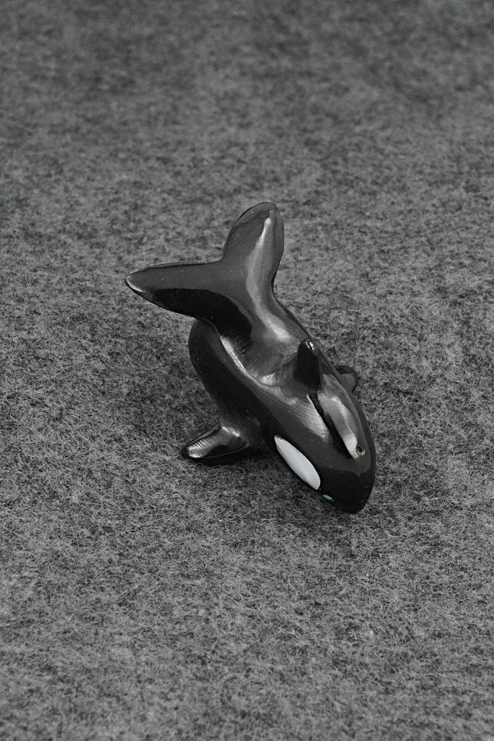 Whale Zuni Fetish Carving - Calvart Bowannie