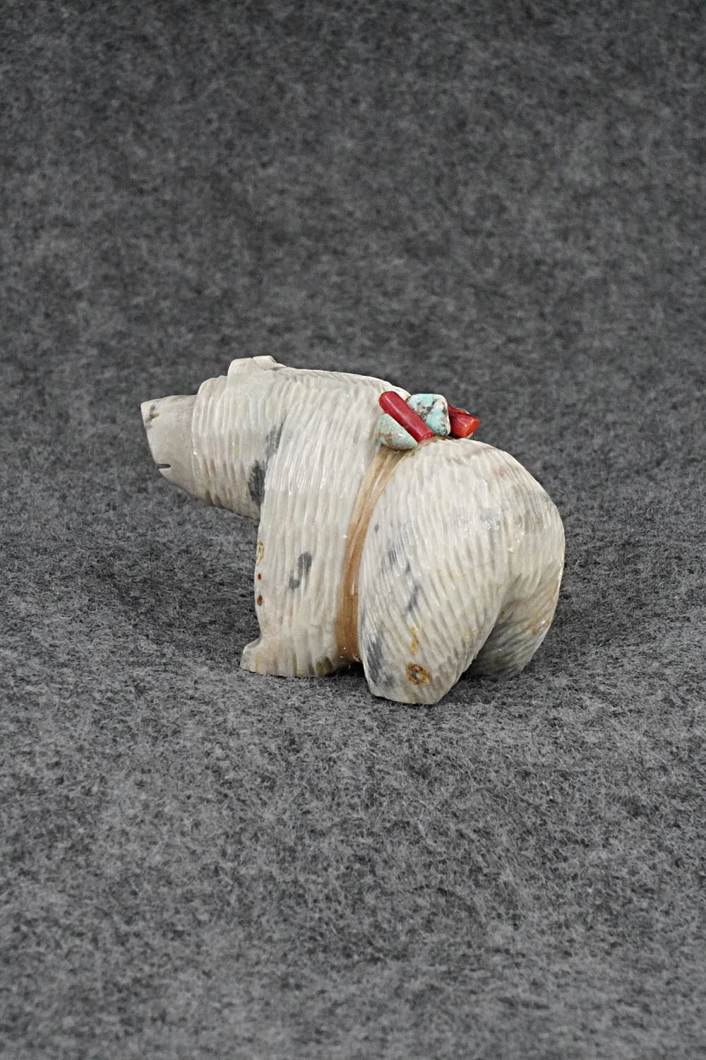 Bear Zuni Fetish Carving - Farlan & Paulette Quam
