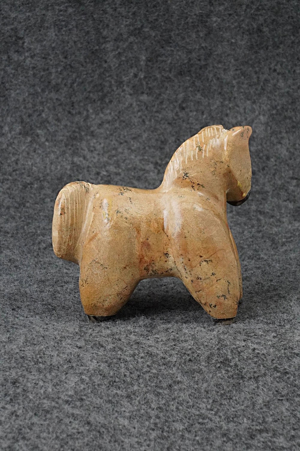 Horse Zuni Fetish Carving - Freddie Leekya
