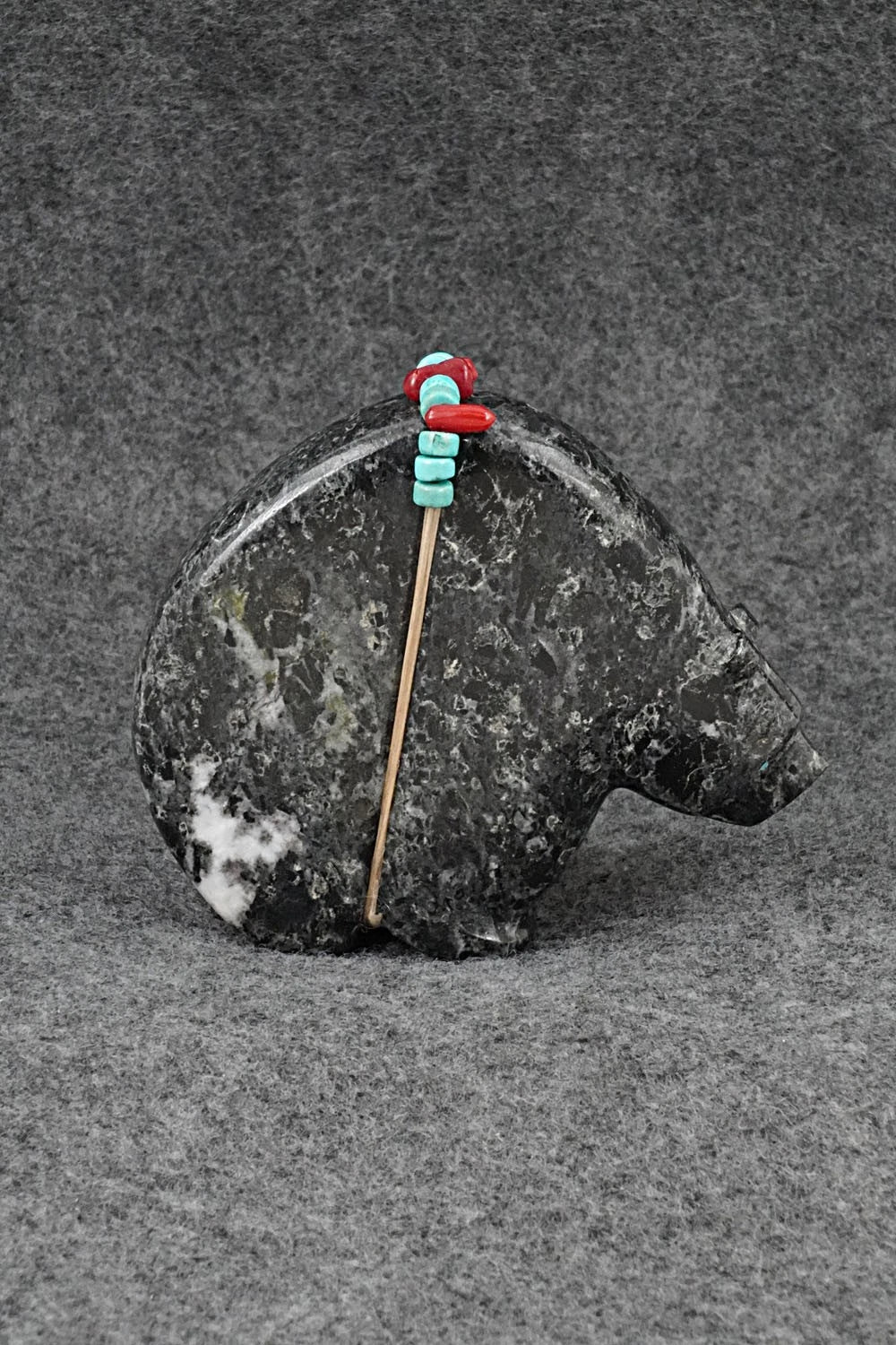 Bear Zuni Fetish Carving - Farlan & Paulette Quam