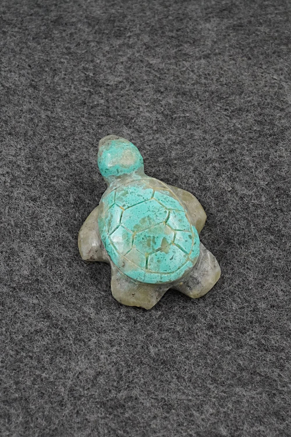 Turtle Zuni Fetish Carving - Kenric Laiwekete