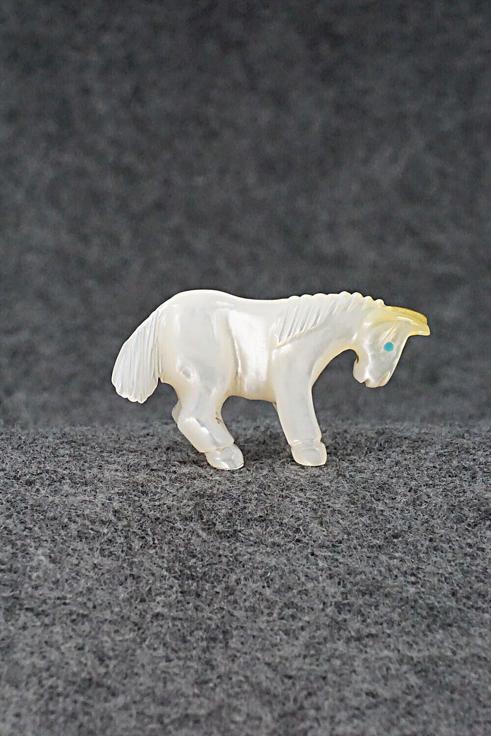 Horse Zuni Fetish Carving - Andres Quandelacy