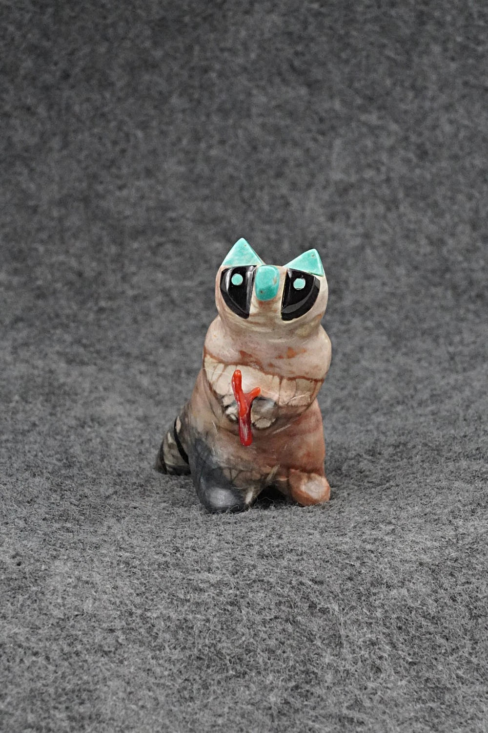 Raccoon Zuni Fetish Carving - Enrike Leekya
