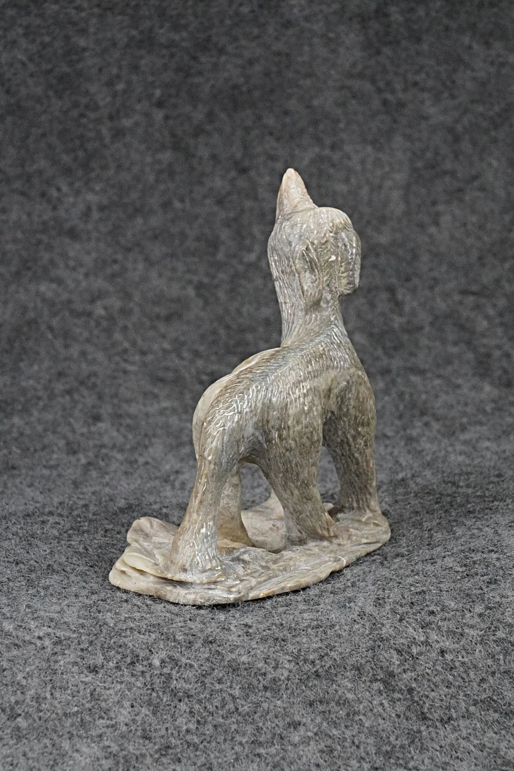 Wolf Zuni Fetish Carving - Calvin Weeka