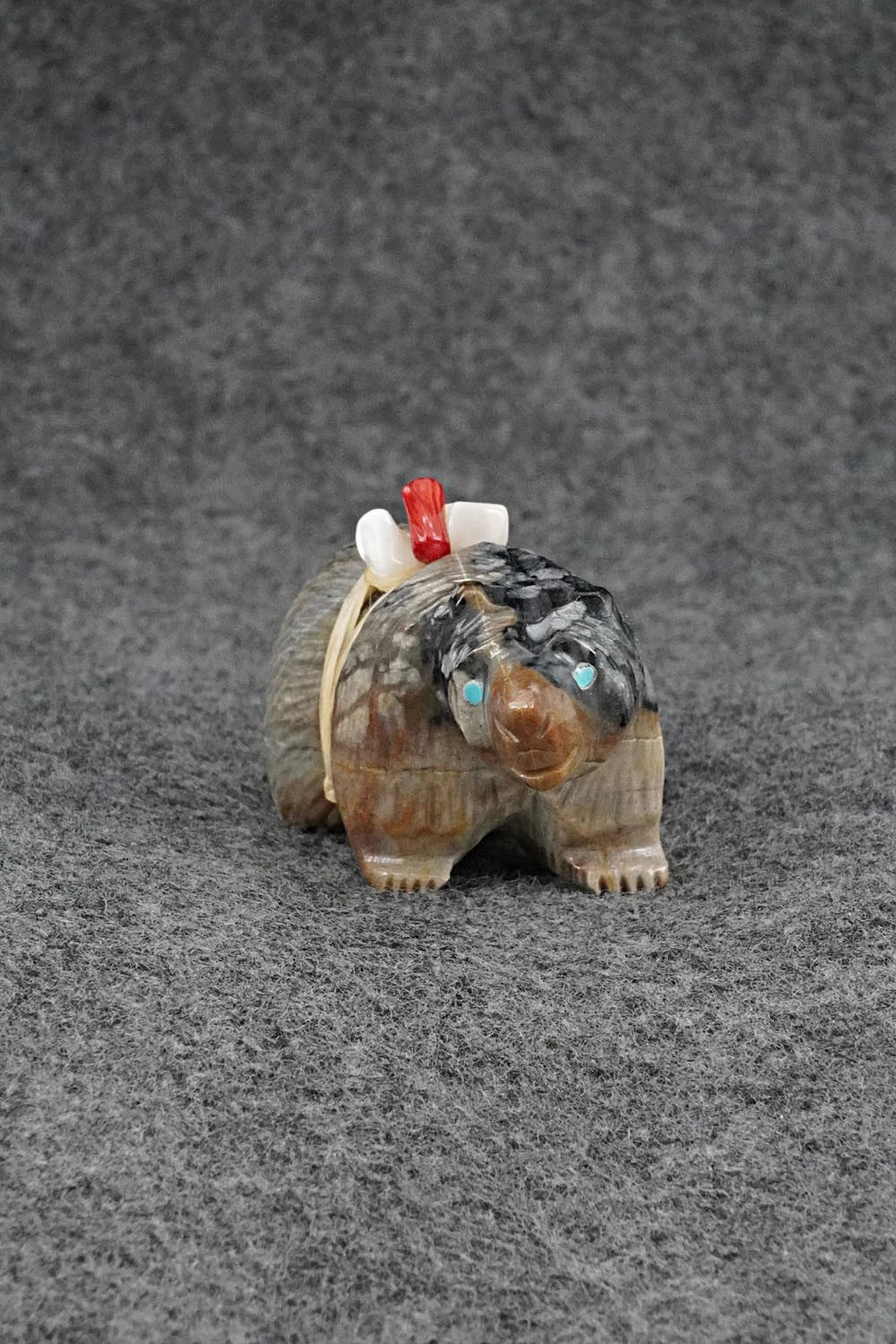 Bear Zuni Fetish Carving - Farlan & Paulette Quam