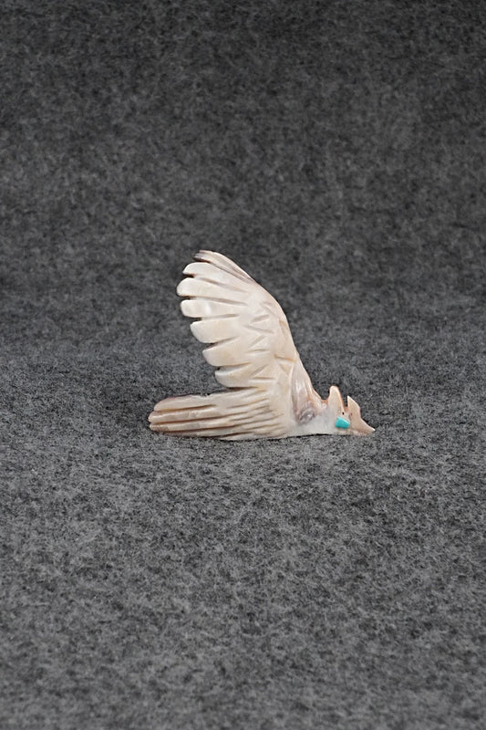 Eagle Zuni Fetish Carving - Vander Tsethlikai