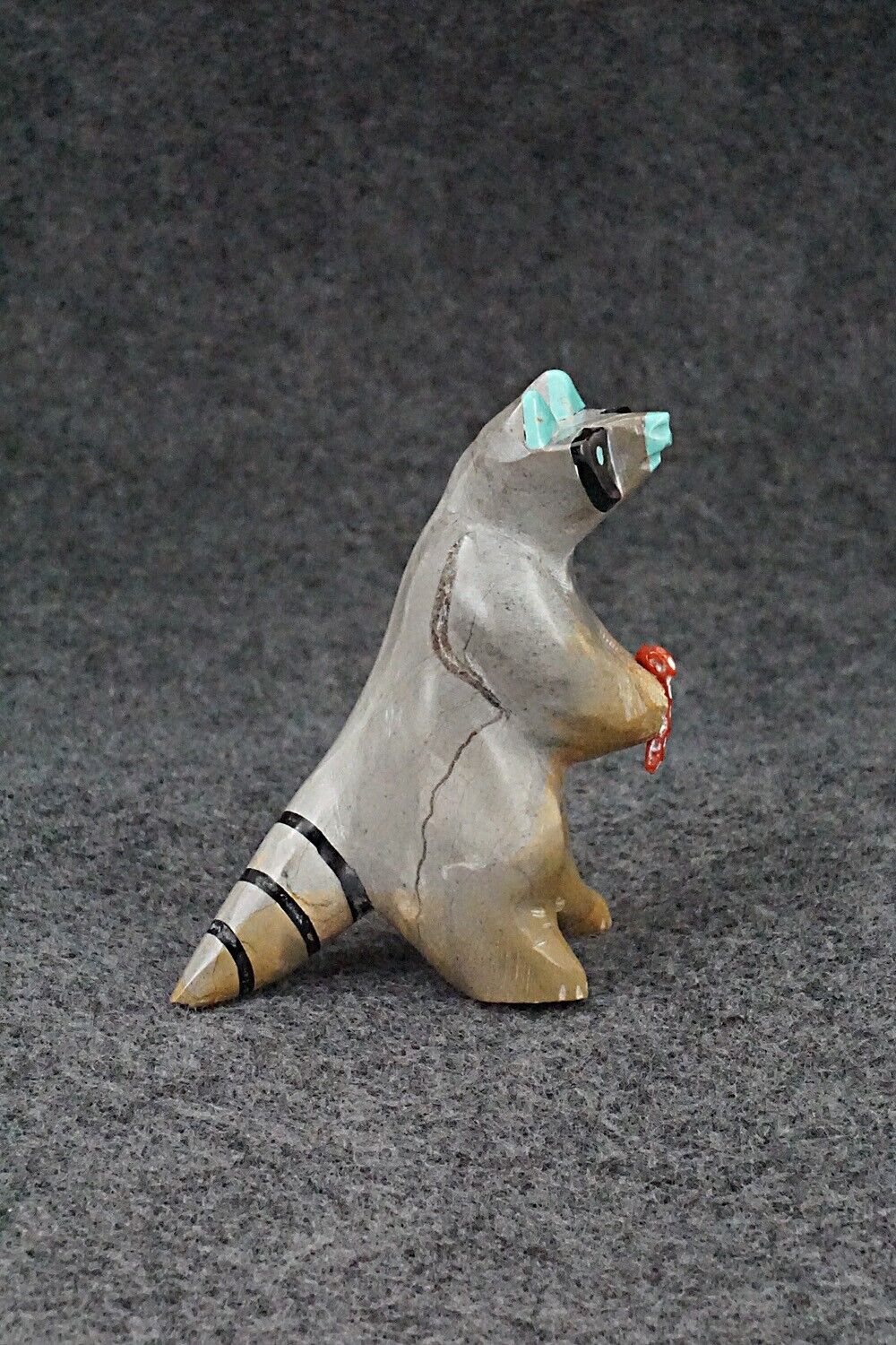 Raccoon Zuni Fetish Carving - Enrike Leekya