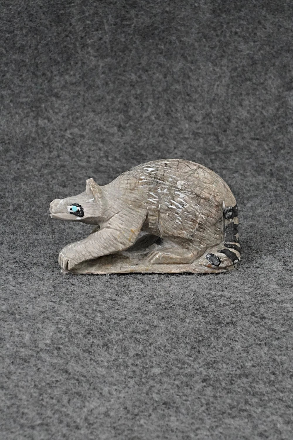 Raccoon Zuni Fetish Carving - Derrick Kaamasee