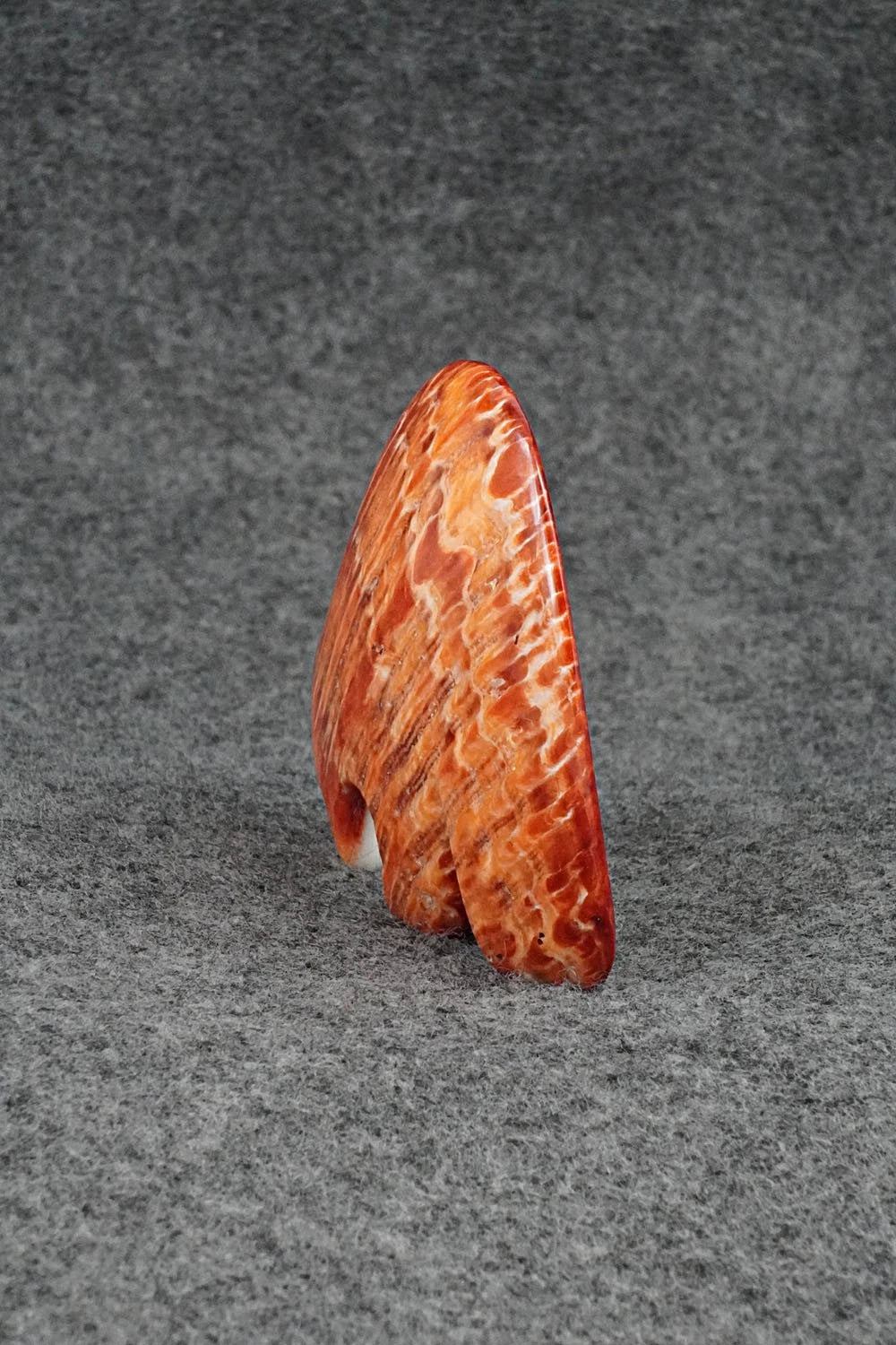 Bear Zuni Fetish Carving - Kenric Laiwakete