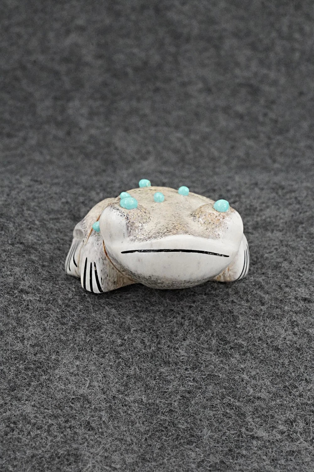 Frog Zuni Fetish Carving - Claudia Peina