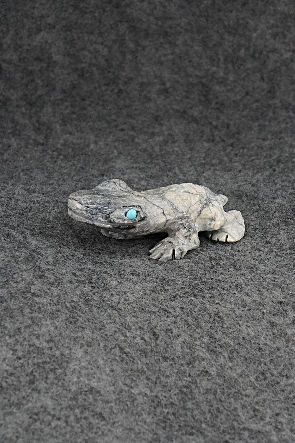 Frog Zuni Fetish Carving - Dina Owan