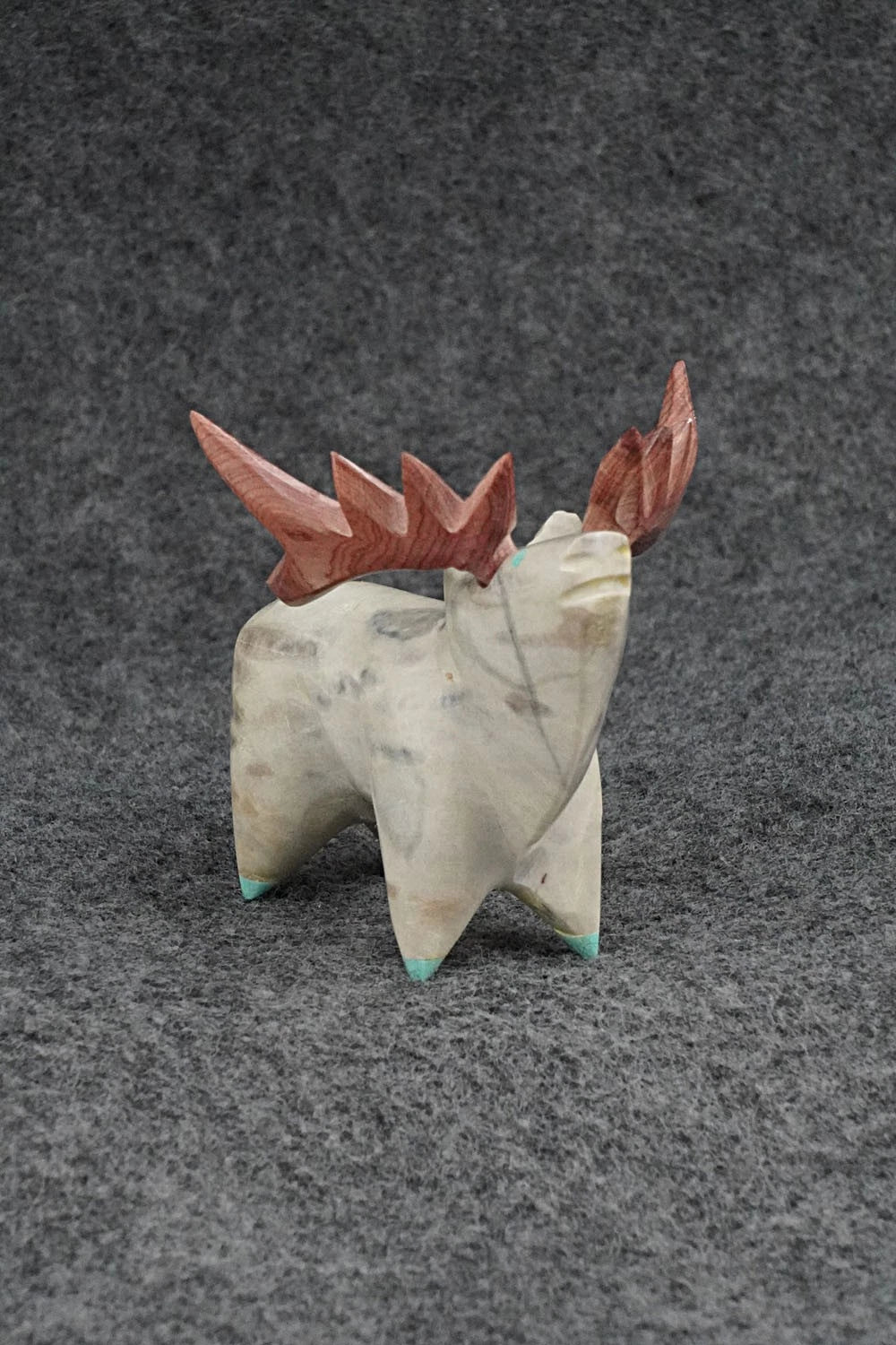 Moose Zuni Fetish Carving - Enrike Leekya