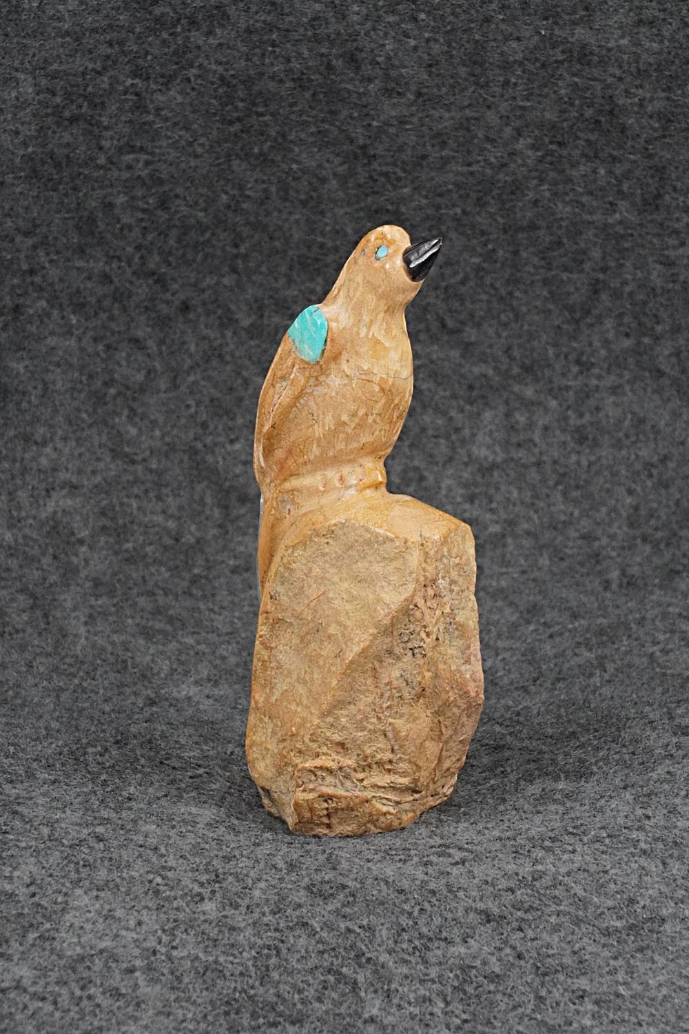 Bird Zuni Fetish Carving - Freddie Leekya