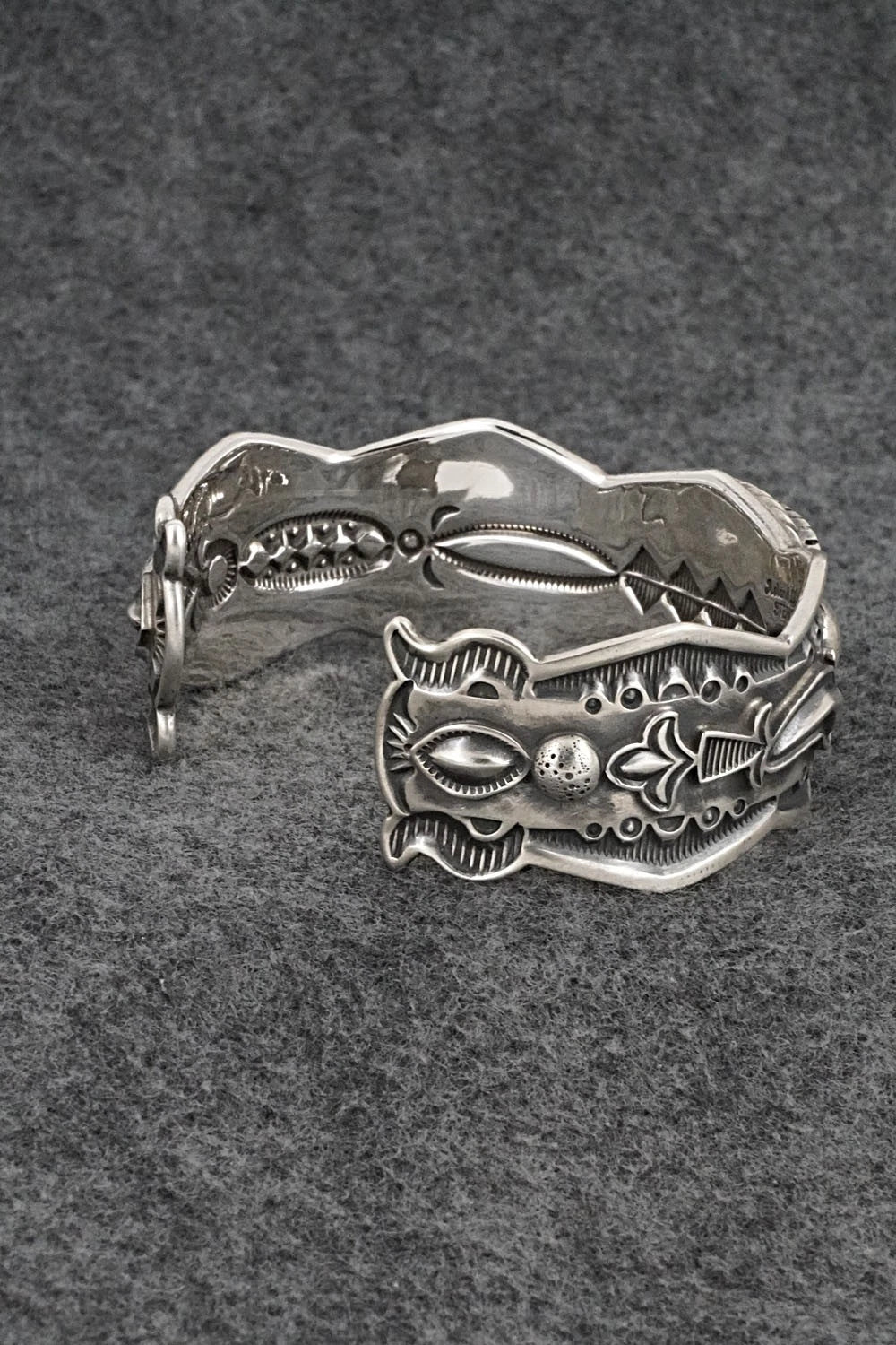 Turquoise & Sterling Silver Bracelet - Roland Dixson