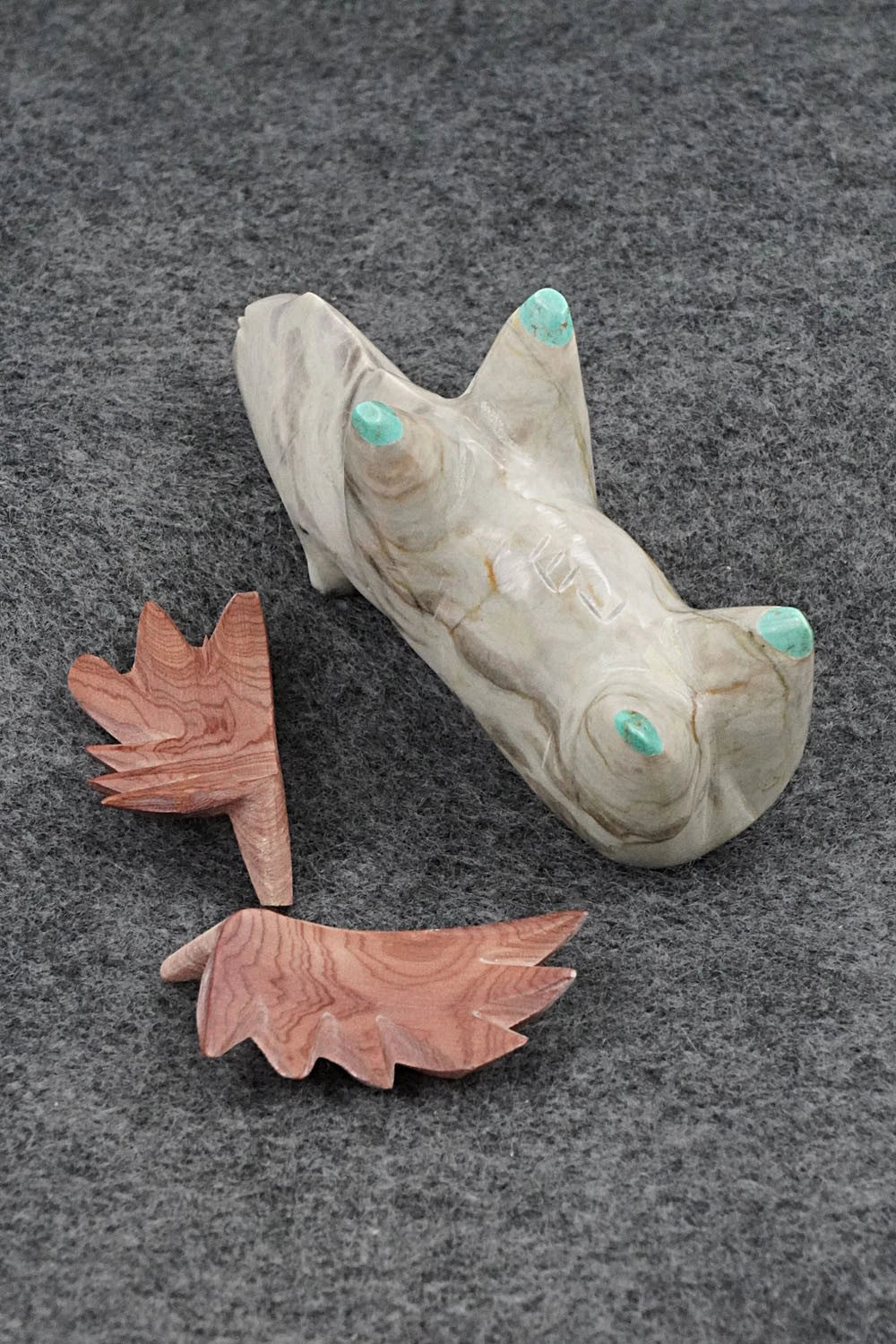 Moose Zuni Fetish Carving - Enrike Leekya
