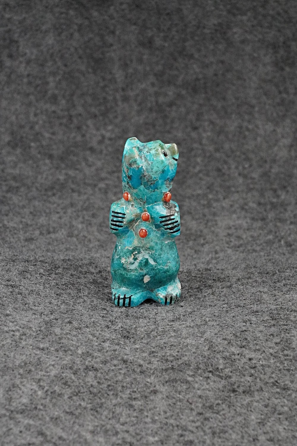 Bear Zuni Fetish Carving - Claudia Peina
