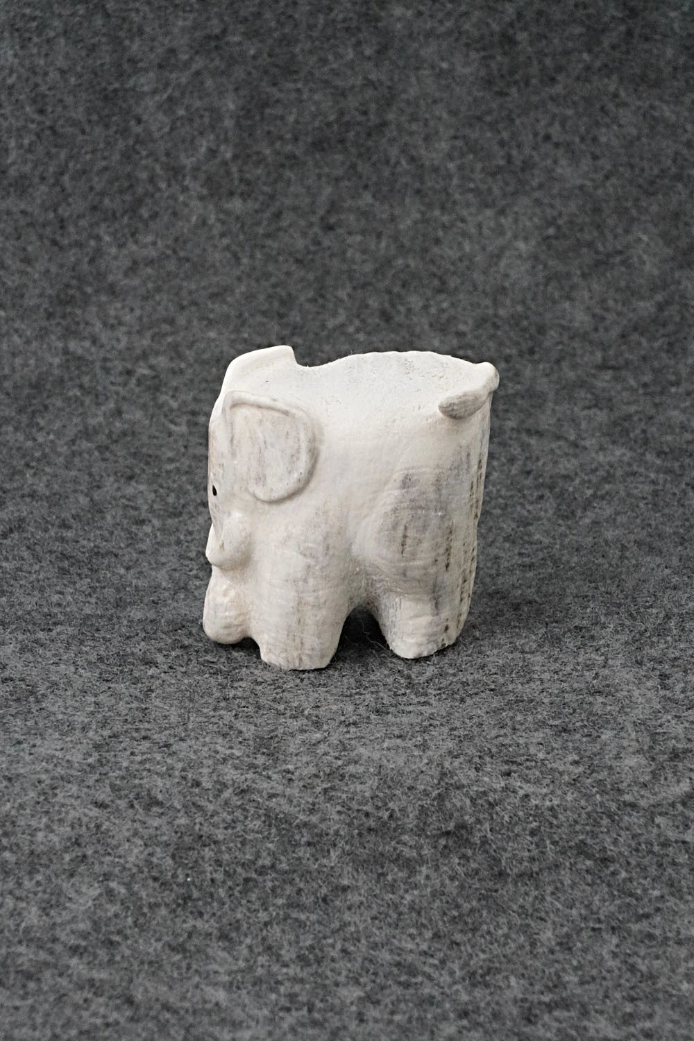 Elephant Zuni Fetish Carving - Maxx Laate