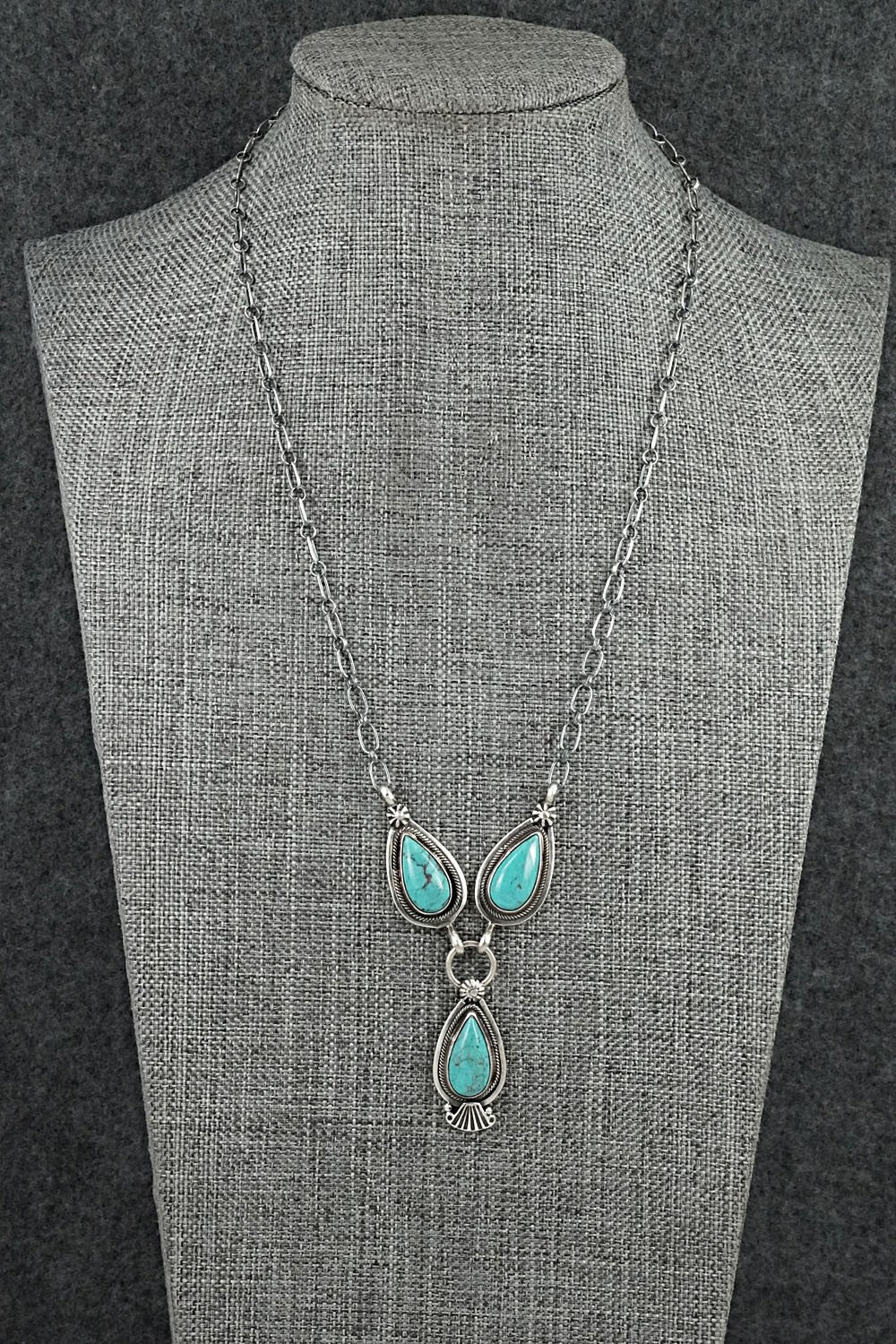 Turquoise & Sterling Silver Necklace - Verley Betone