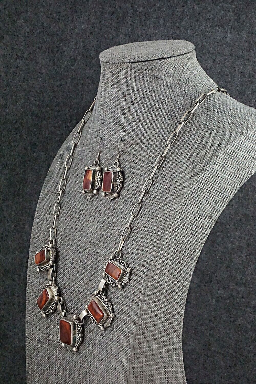 Spiny Oyster & Sterling Silver Necklace and Earrings Set - Jason Livingston