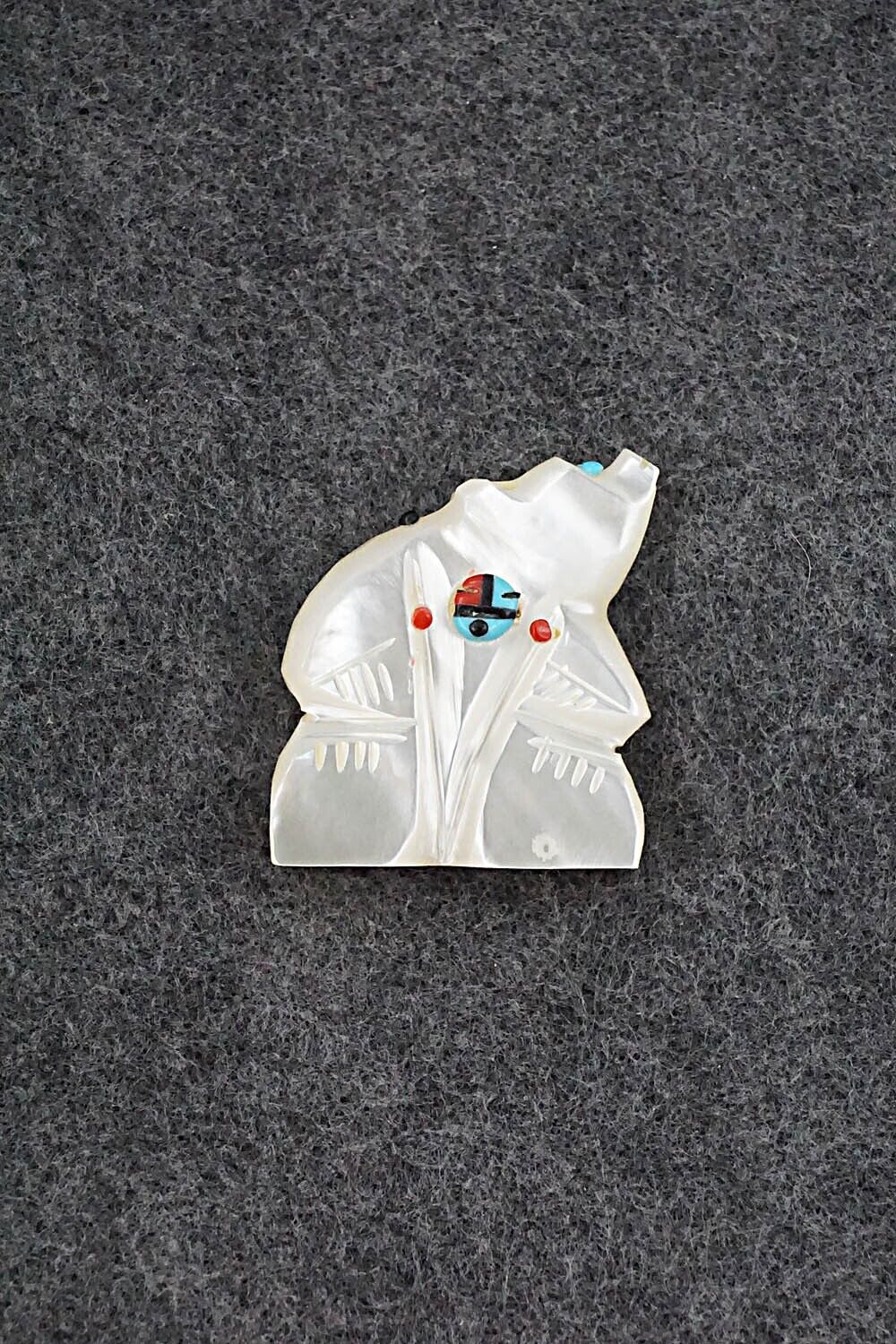 Bear Zuni Fetish Carving - Danette Laate