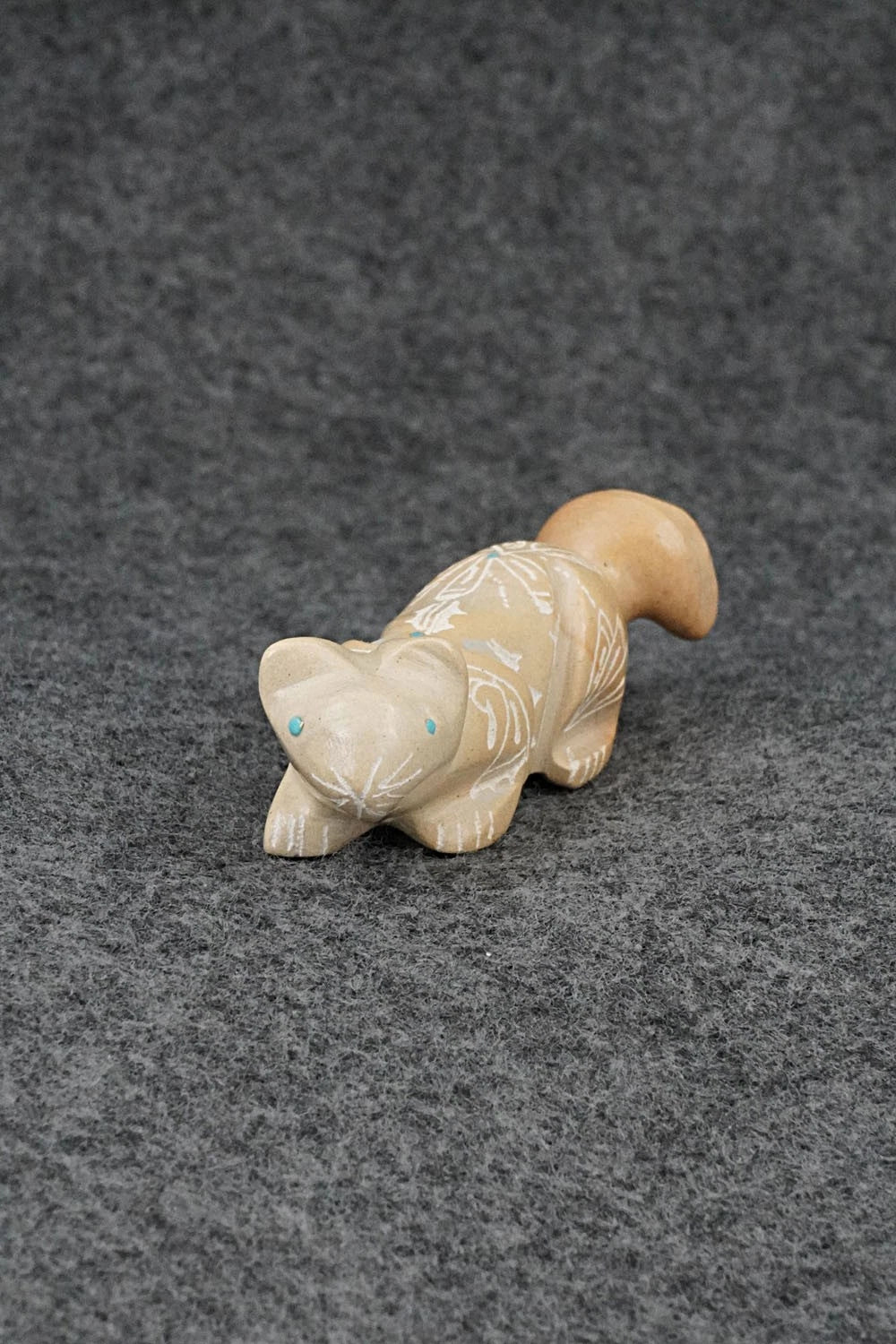 Mountain Lion Zuni Fetish Carving - Adrian Cachini