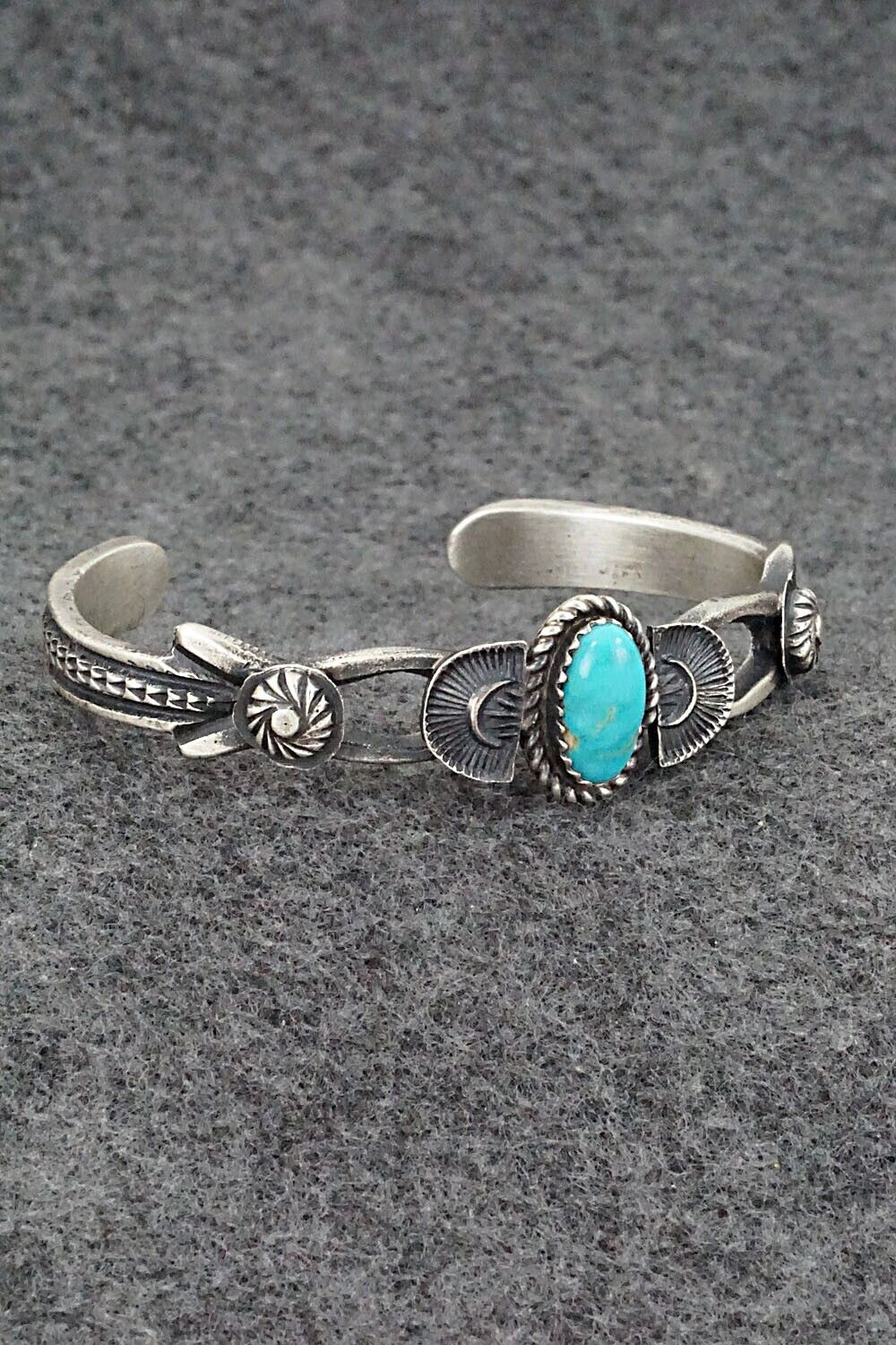 Turquoise & Sterling Silver Bracelet - Eva & Linberg Billah