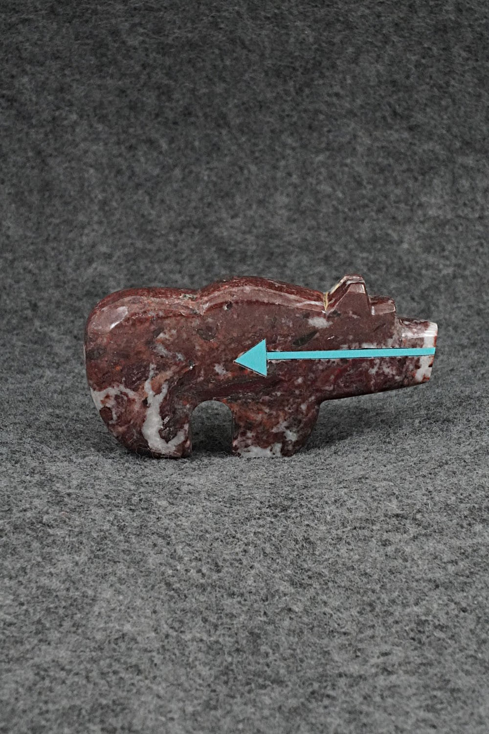 Bear Zuni Fetish Carving - Bernard Laiwakete