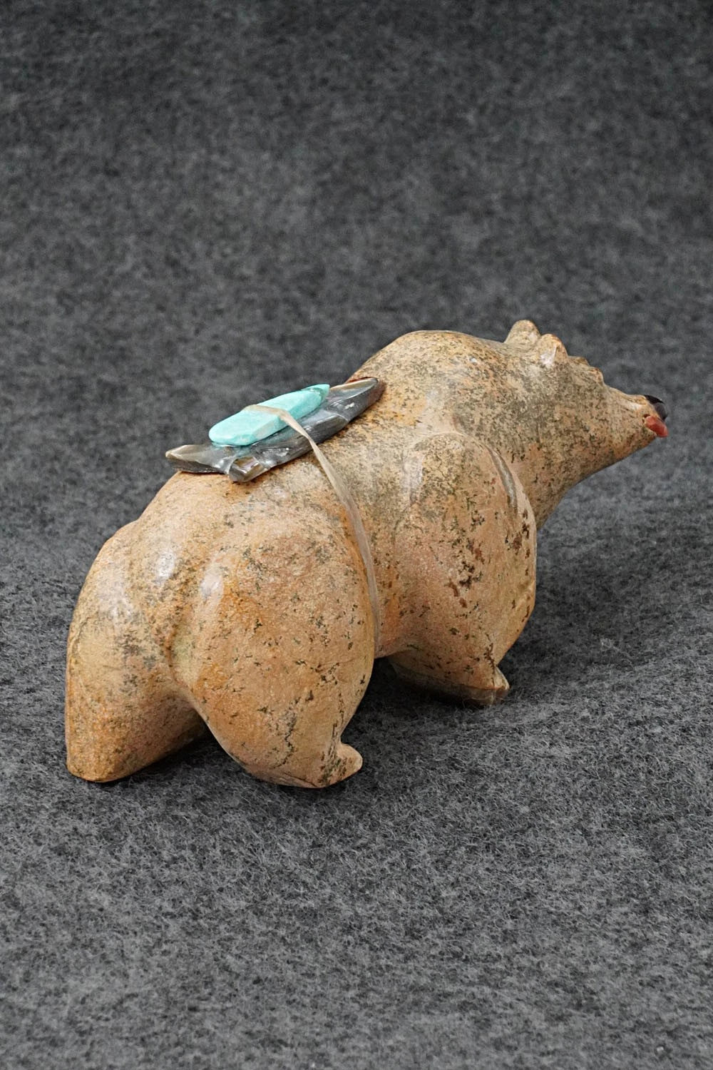 Bear Zuni Fetish Carving - Freddie Leekya