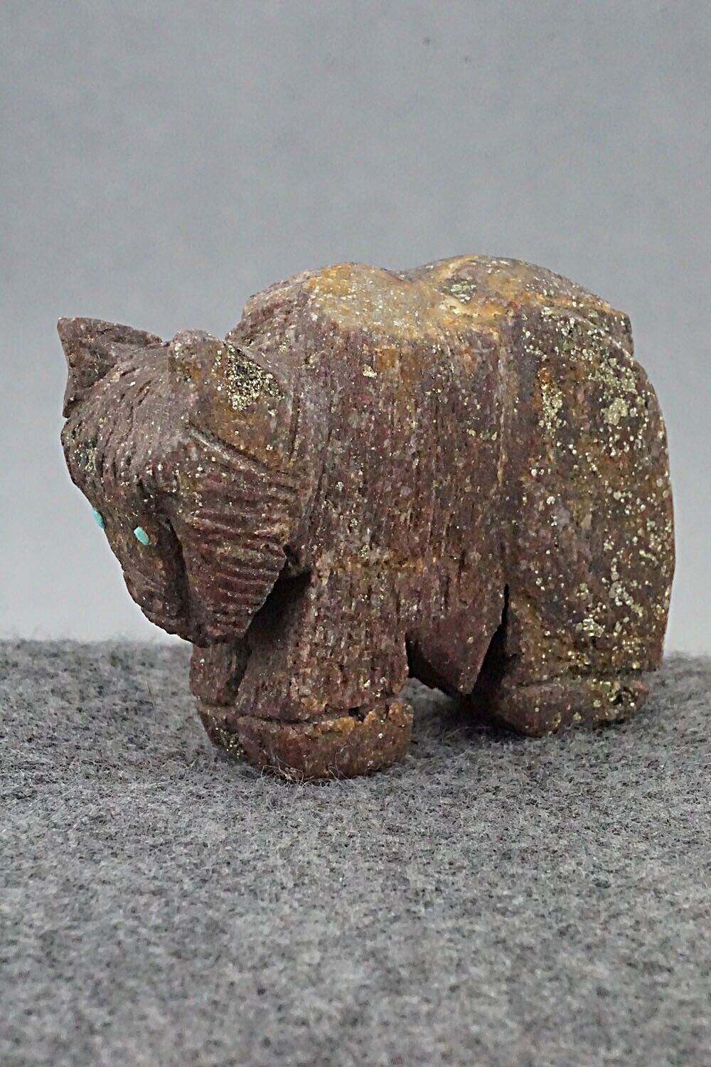 Buffalo Zuni Fetish Carving - Jon Quam