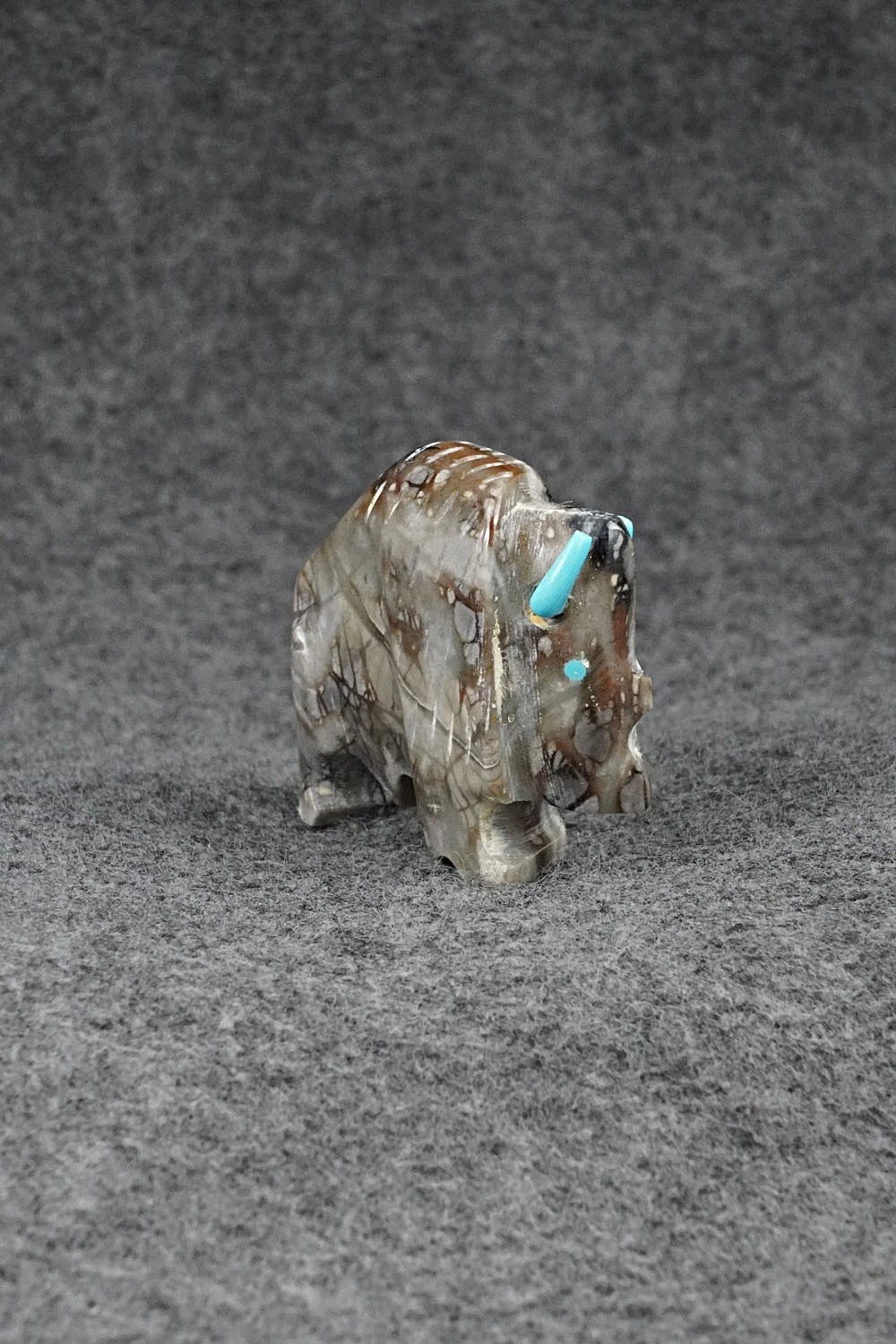 Buffalo Zuni Fetish Carving - Todd Estate