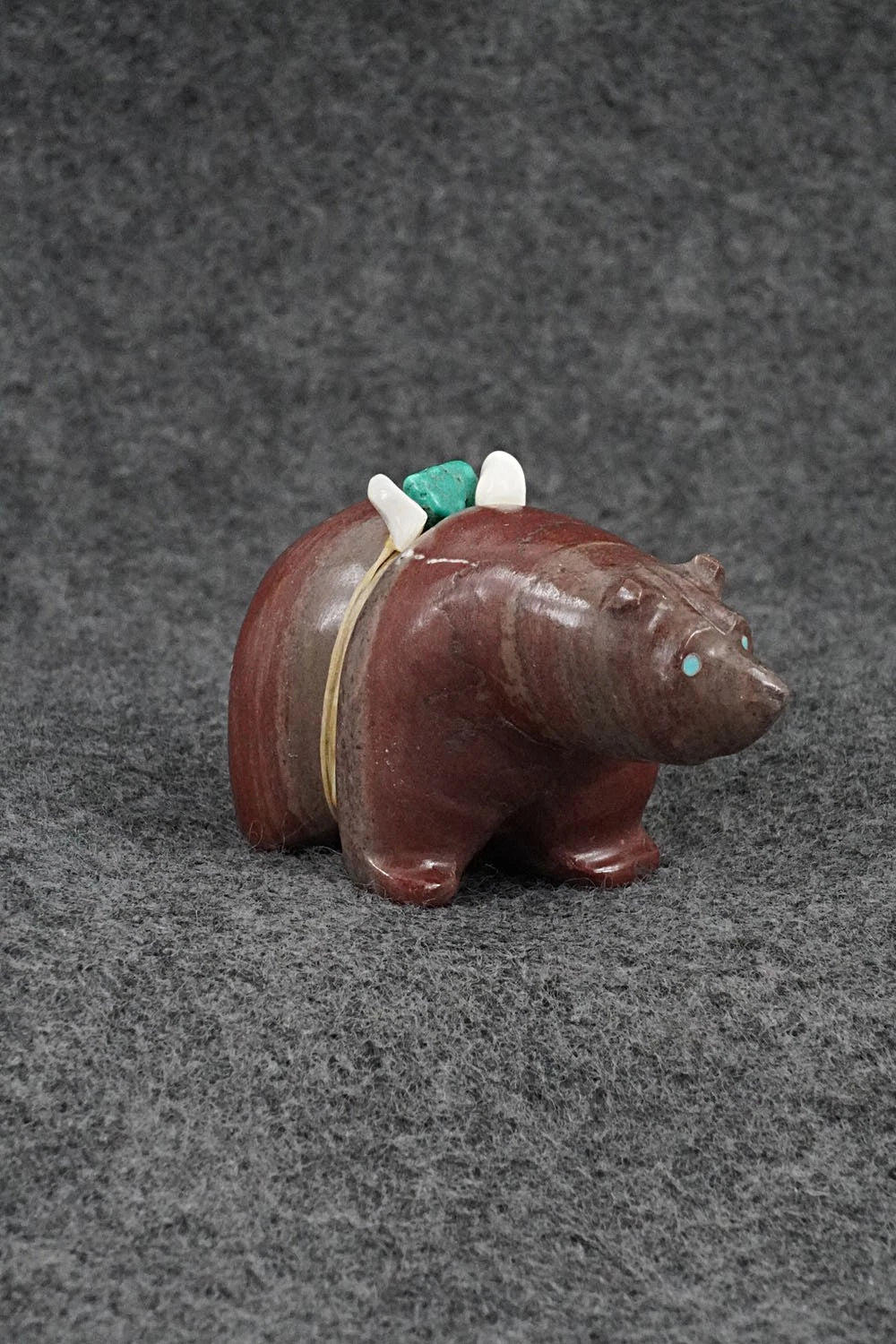 Bear Zuni Fetish Carving - Farlan & Paulette Quam